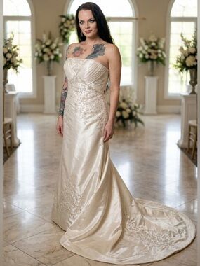 Mori Lee Ivory Beaded Strapless A-Line Wedding Dress Gown Chapel Train Size 8